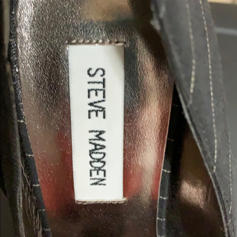 Shoes - Picture 5 of 6